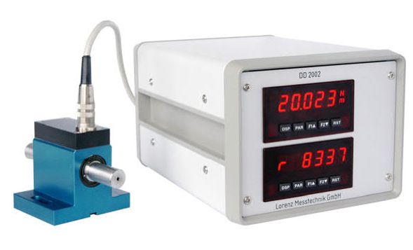 Digital displays and amplifiers to monitor and read torque transducers